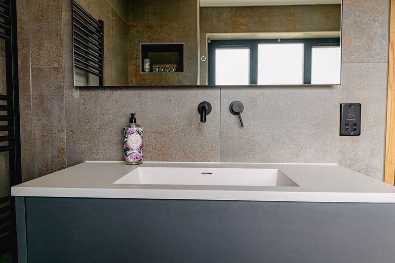 Bathroom at The Old Poultry Shed — The House and Pod