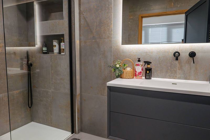 Bathroom at The Old Poultry Shed — The House and Pod